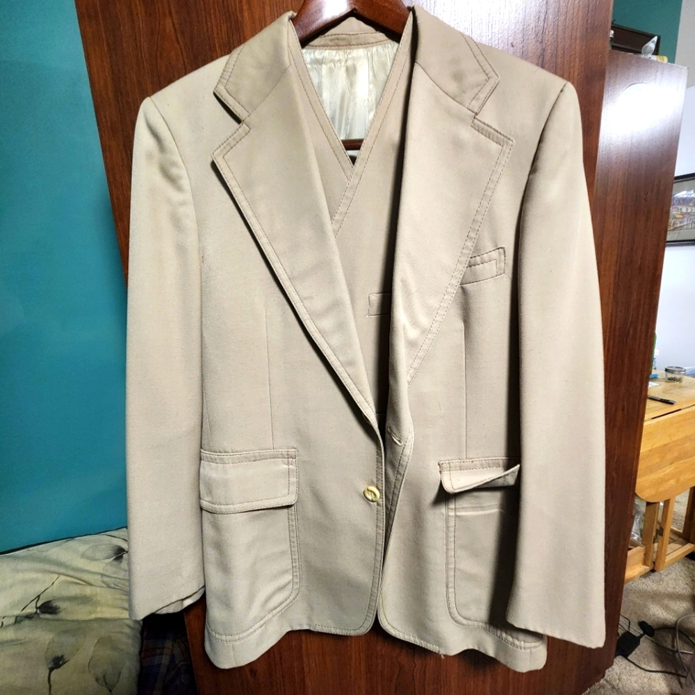 3-piece tan suit - vintage - made in UK